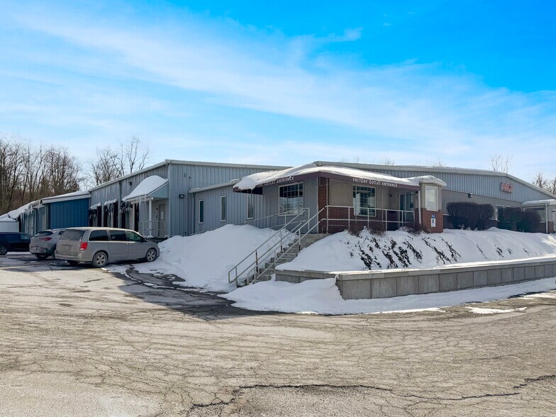 More Photos Of 850 Eisenhower Blvd, Johnstown Warehouse For Lease