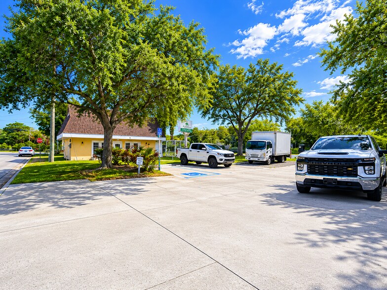 More Photos Of 305 N US Highway 1, Ormond Beach Auto Dealership For Sale
