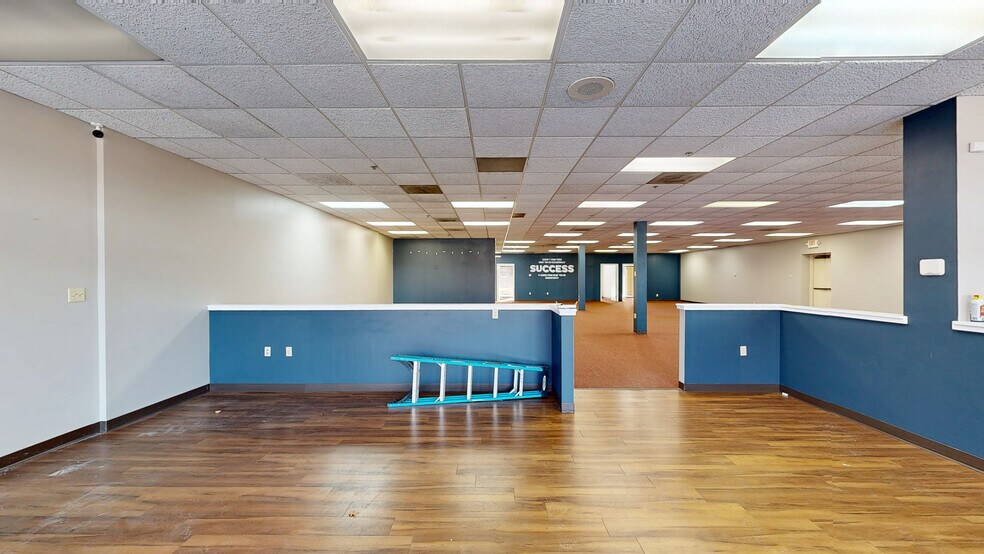 Primary Photo Of 7100 W College Blvd, Overland Park Storefront Retail Office For Lease