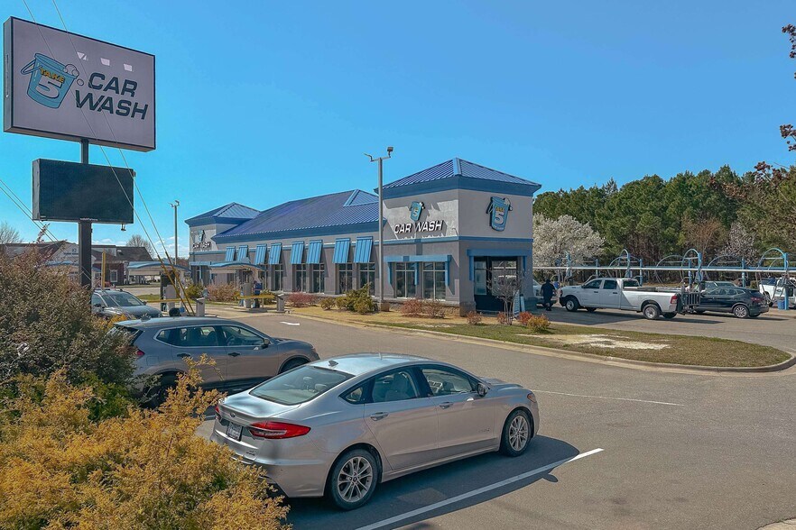Primary Photo Of 5011 Ramsey St, Fayetteville Carwash For Sale