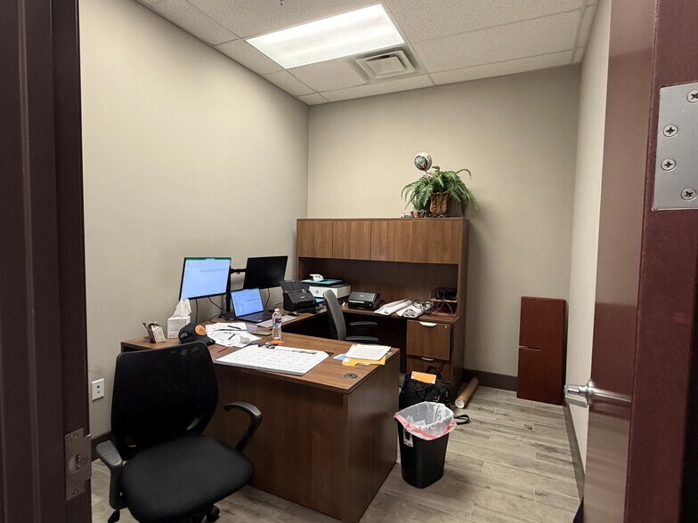 More Photos Of 9710 FM 2147, Horseshoe Bay General Retail For Lease