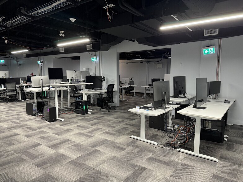 More Photos Of 1900-1990 Pandora St, Vancouver Office For Lease