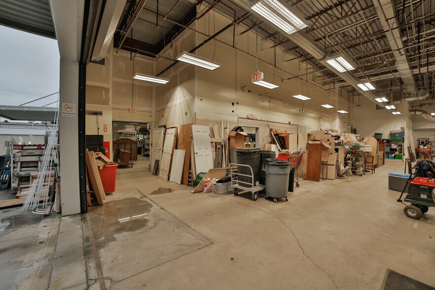 More Photos Of 9408 Apison Pike, Ooltewah Storefront For Lease