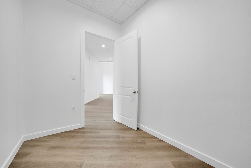 More Photos Of 26600 Cook Rd #306 fld, Katy Medical For Lease