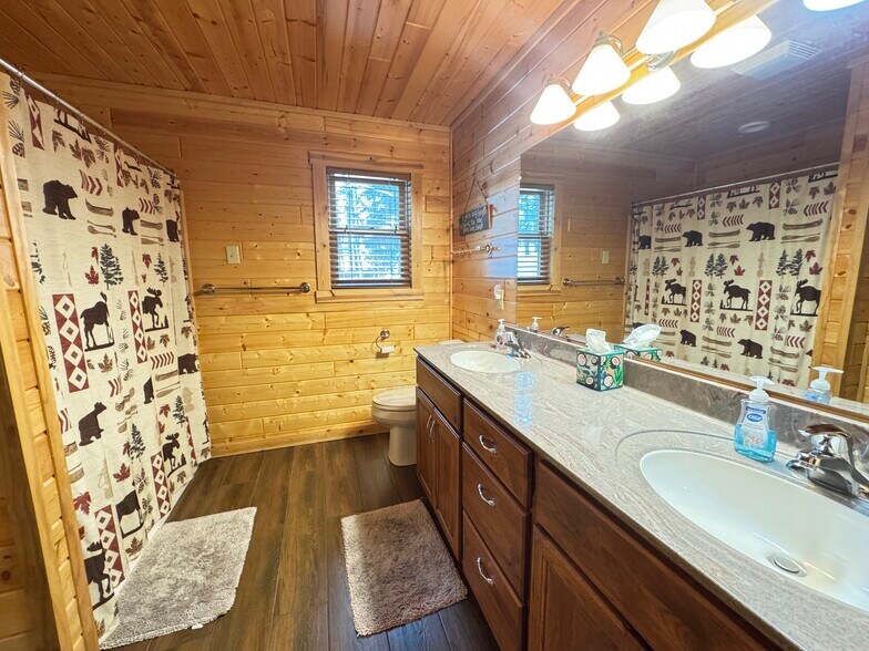 More Photos Of 4475 County P, Rhinelander Hotel For Sale