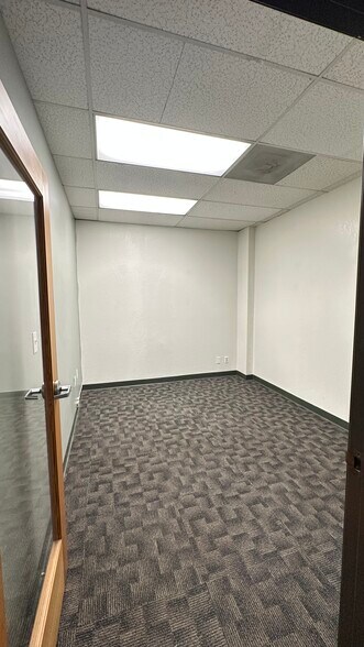 More Photos Of 8242 W 3rd St, Los Angeles Office For Lease