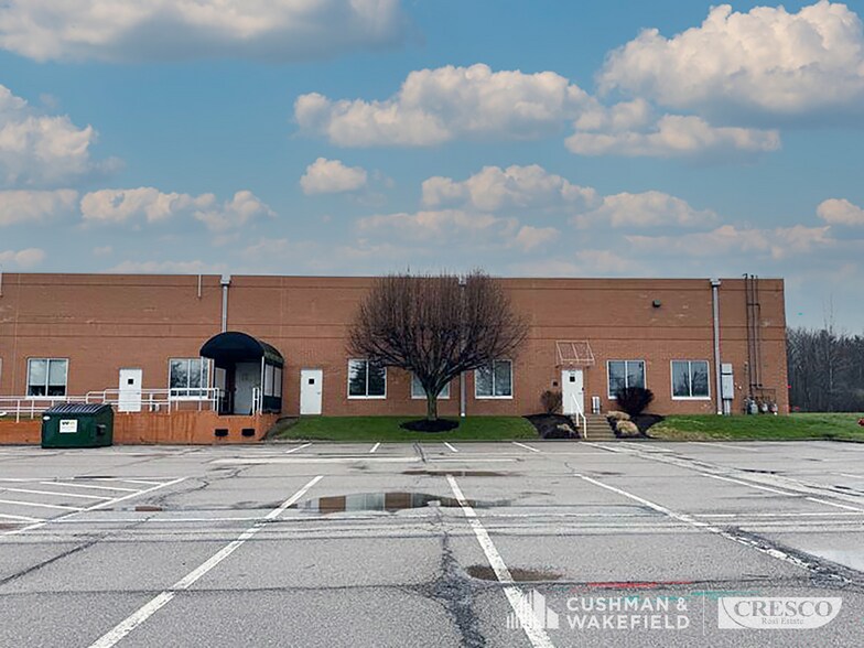 More Photos Of 31500 Bainbridge Rd, Solon Office For Sale