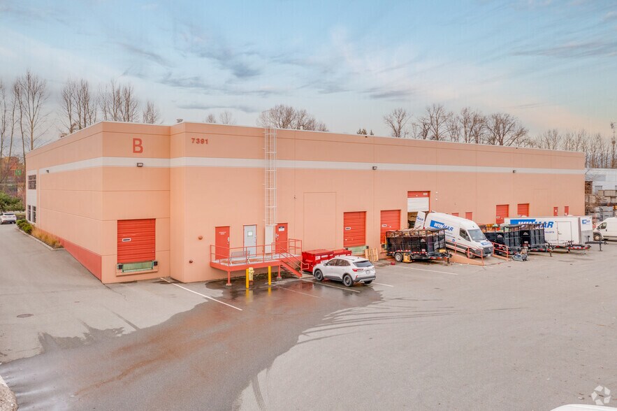 More Photos Of 7391 Vantage Way, Delta Warehouse For Lease