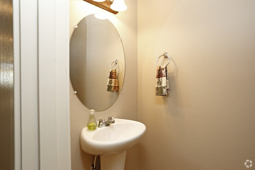 More Photos Of 19731 SW Athena Ct, Aloha Apartments For Sale