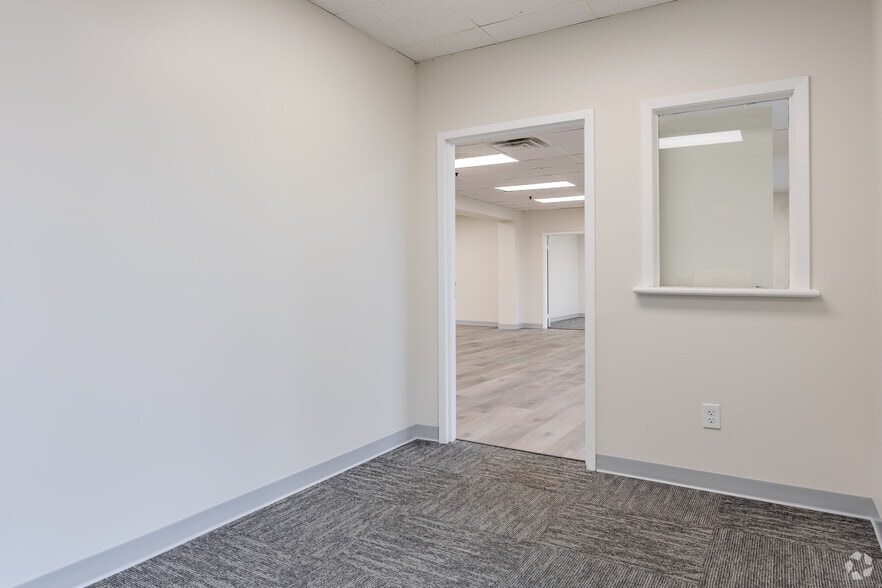 More Photos Of 3350 Hamilton Blvd SW, Hapeville Manufacturing For Sale