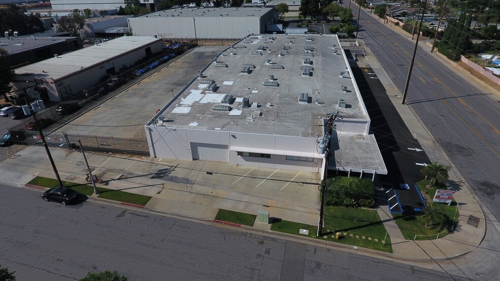 More Photos Of 13821 Marquardt Ave, Santa Fe Springs Manufacturing For Lease