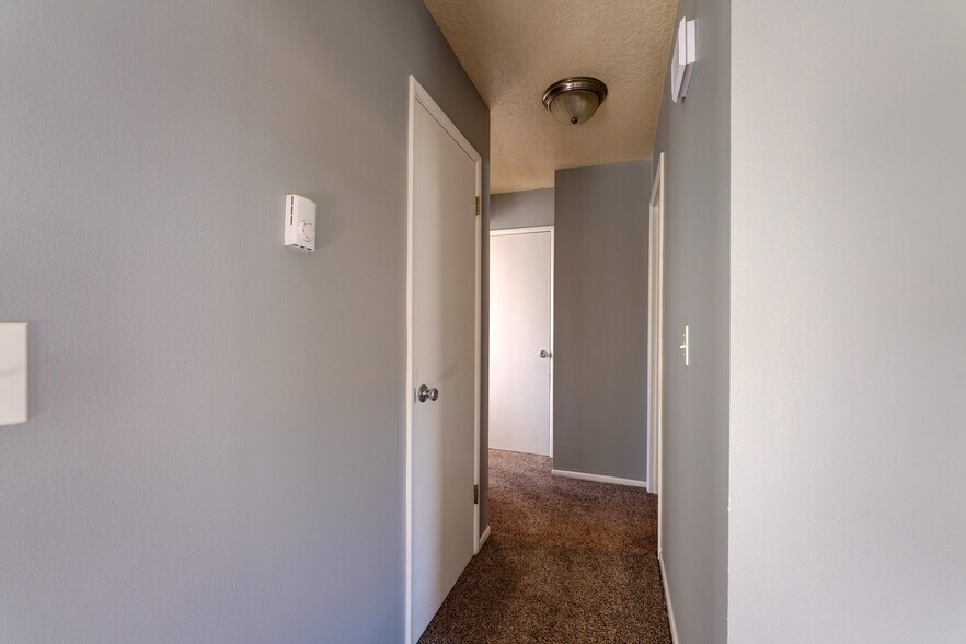 More Photos Of 1049 SE Walnut St, Hillsboro Apartments For Sale