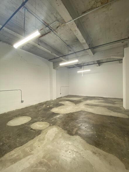 More Photos Of 901 E 31st St, Los Angeles Manufacturing For Lease