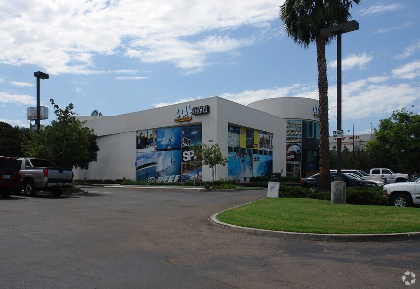 More Photos Of 5270 Jackson Dr, La Mesa Freestanding For Lease