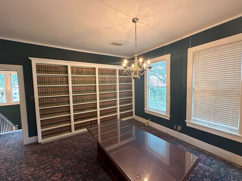 More Photos Of 16 W La Rua St, Pensacola Loft Creative Space For Sale