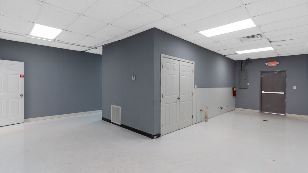 More Photos Of 2871 Main St, Atlanta Freestanding For Lease