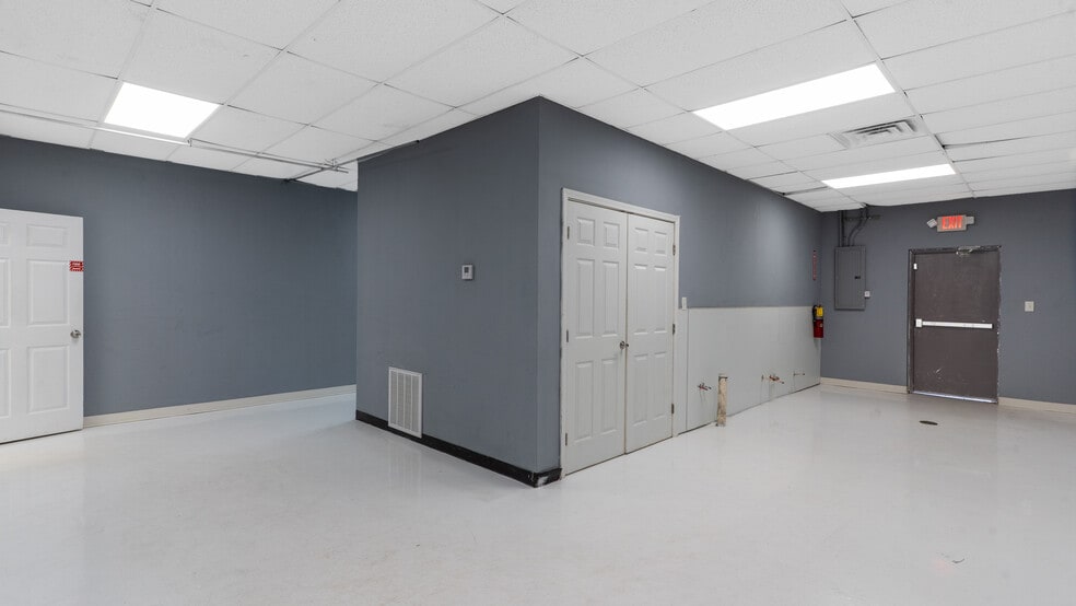 More Photos Of 2871 Main St, Atlanta Freestanding For Lease