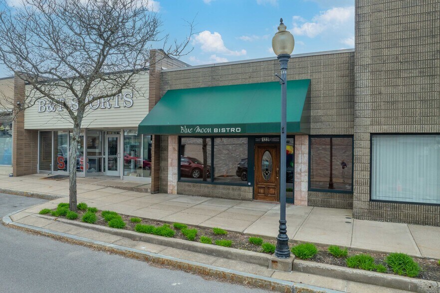 More Photos Of 122 Cayuga St, Fulton Restaurant For Sale