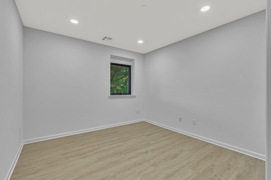 More Photos Of 253 Mantoloking Rd, Brick Apartments For Sale