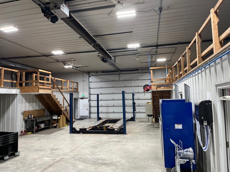 More Photos Of 7511 S St Rd 55, Oxford Warehouse For Sale