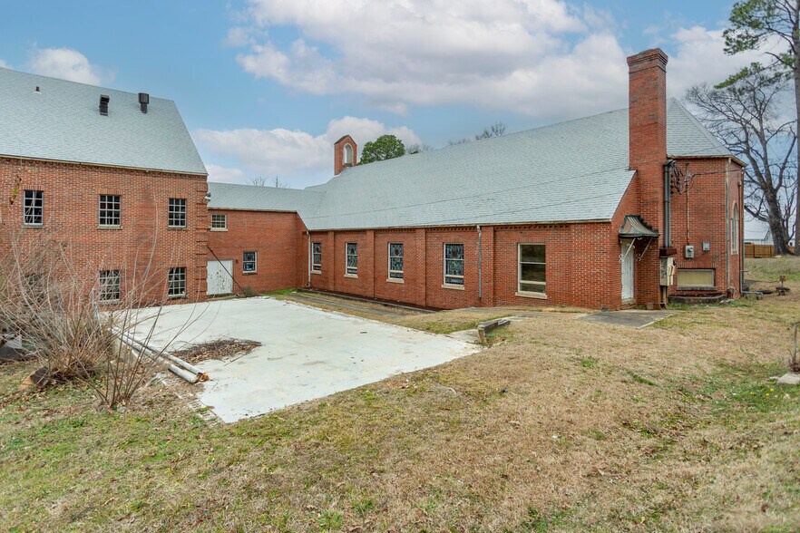 More Photos Of 2001 Avenue Z, Birmingham Religious Facility For Sale