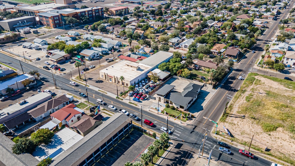 More Photos Of 2608 San Bernardo Ave, Laredo Office For Sale