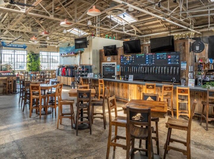 More Photos Of 32 Banks Ave, Asheville Flex For Lease