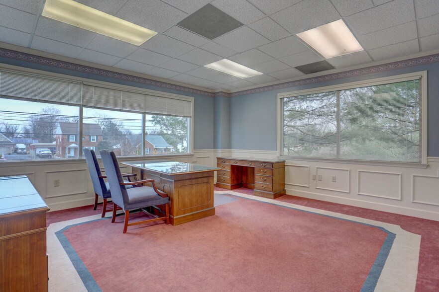 More Photos Of 930 Red Rose Ct, Lancaster Medical For Lease