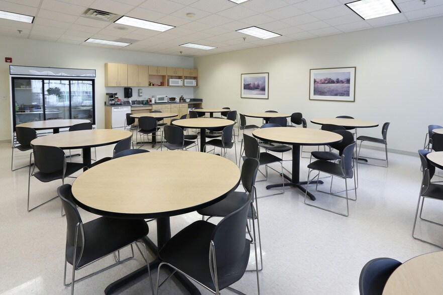 More Photos Of 75 Earhart Dr, Amherst Unknown For Lease