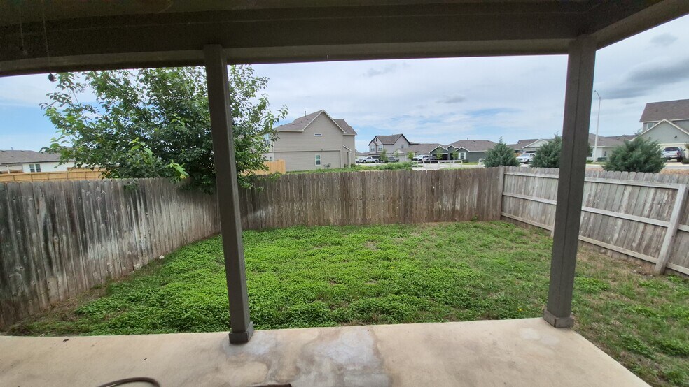 More Photos Of 698 Saengerhalle Rd, New Braunfels Apartments For Sale