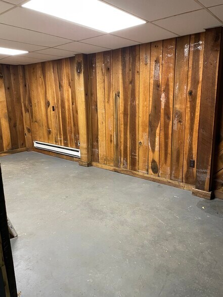 More Photos Of 3078 Point Marion Rd, Morgantown Warehouse For Lease