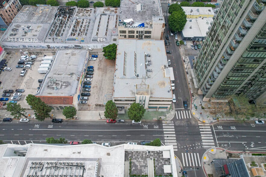 More Photos Of 1201 S Grand Ave, Los Angeles Warehouse For Lease