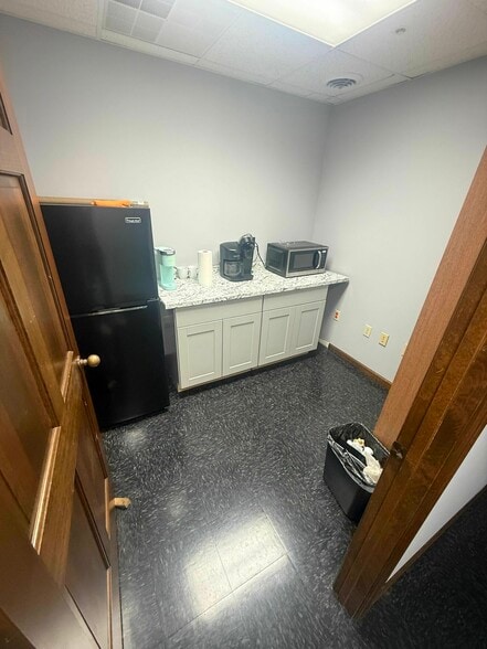 More Photos Of 127 River Bend Dr, Sevierville Warehouse For Lease