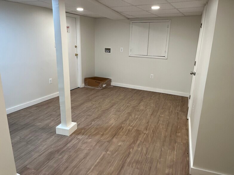 More Photos Of 5 Barney Cir SE, Washington Medical For Lease