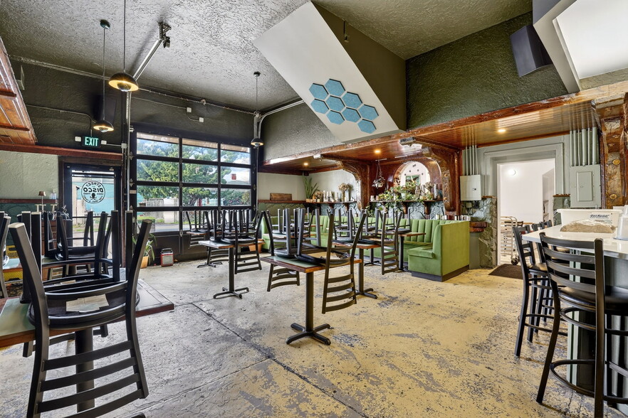 More Photos Of 4144 SE 60th Ave, Portland Storefront Retail Office For Sale