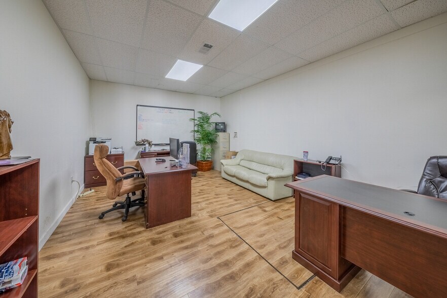 More Photos Of 2300 Pacific Ave, Long Beach Medical For Sale