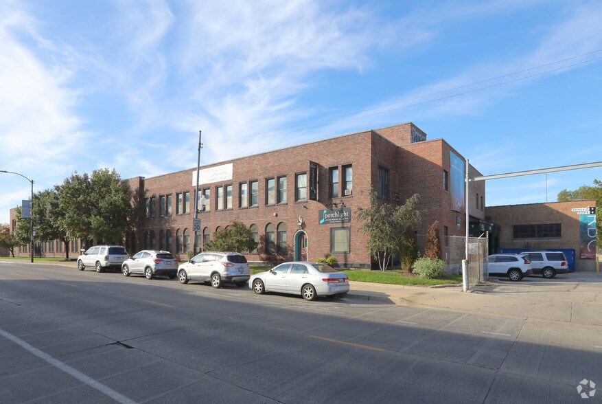 More Photos Of 4200 W Diversey Ave, Chicago Manufacturing For Lease
