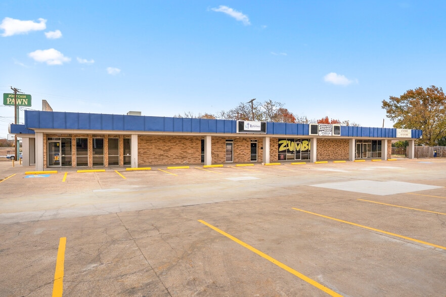 More Photos Of 4632 Denton Hwy, Fort Worth Storefront Retail Office For Sale