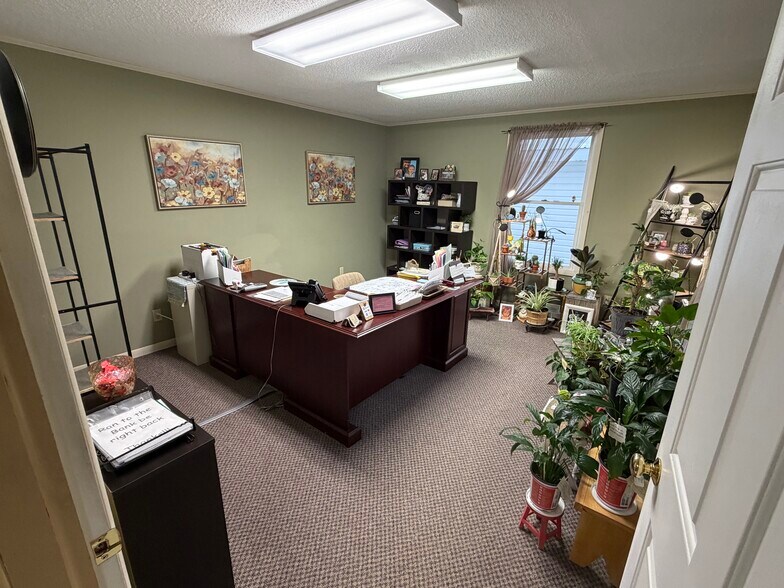 More Photos Of 1197 Beverly Pike, Elkins General Retail For Sale