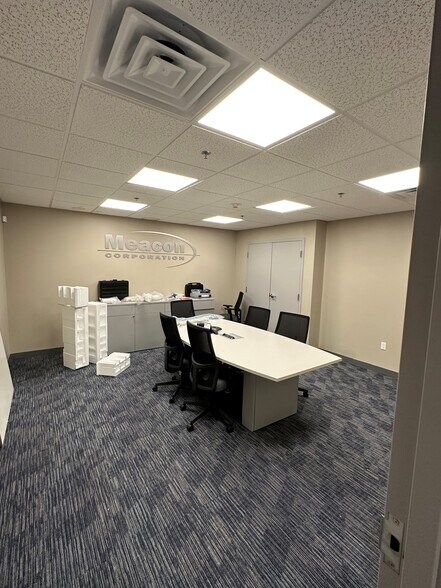 More Photos Of 26 Parkridge Rd, Haverhill Research And Development For Lease