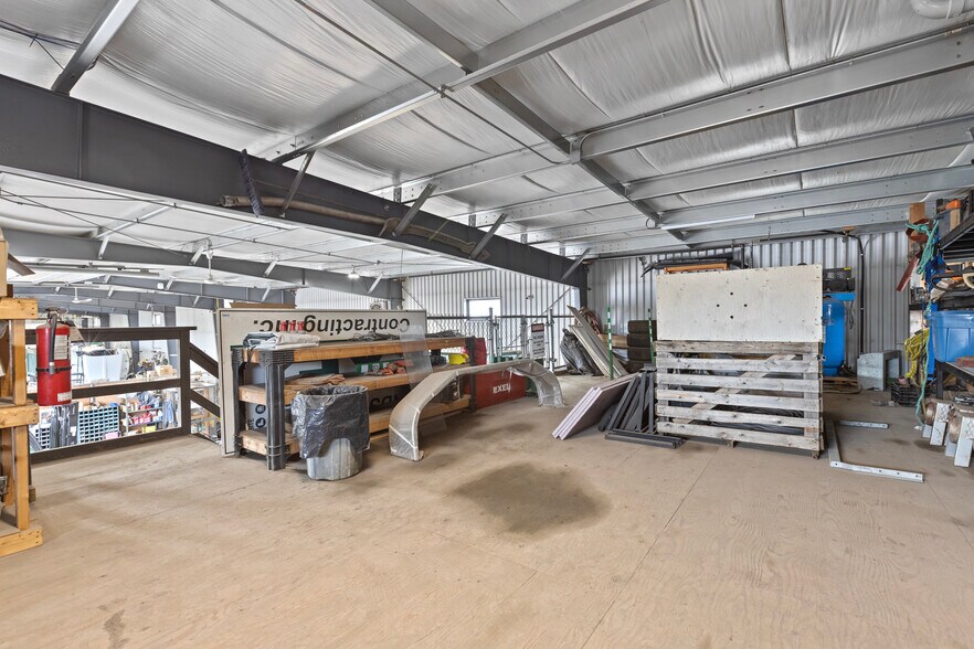 More Photos Of 143 Walgreen Rd, Ottawa Warehouse For Sale