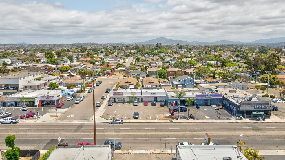 More Photos Of 2301-2305 Highland Ave, National City Freestanding For Lease