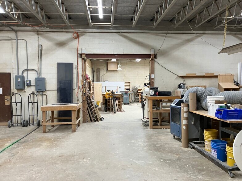 More Photos Of 173 Sassafras St, Millington Cement Gravel Plant For Sale