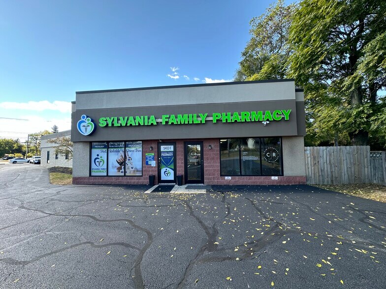 More Photos Of 5412 Monroe St, Toledo Storefront For Sale
