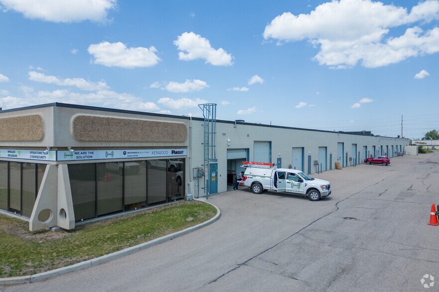 More Photos Of 2135 32nd Ave NE, Calgary Warehouse For Lease