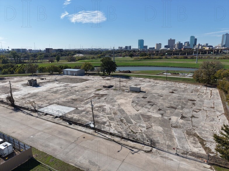 More Photos Of 1300 Sylvania Ct, Fort Worth Warehouse For Lease