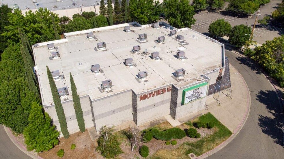 More Photos Of 359 Park Marina Cir, Redding Movie Theatre For Lease