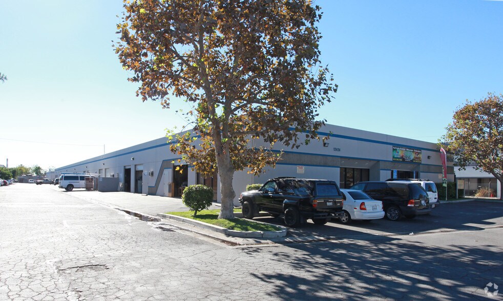 More Photos Of 12424-12430 Montague St, Pacoima Warehouse For Lease