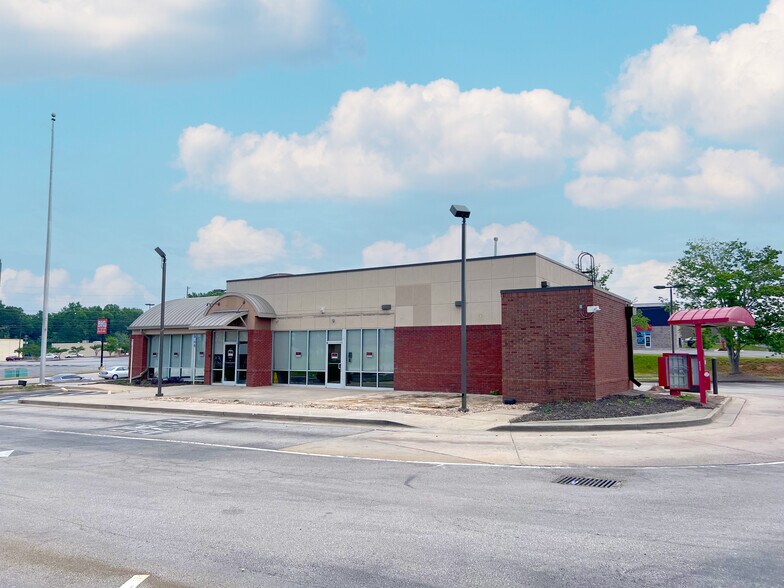 More Photos Of 116 Commerce Ave, Lagrange Restaurant For Sale