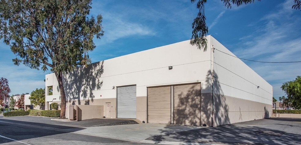 More Photos Of 2520 Mira Mar Ave, Long Beach Warehouse For Lease